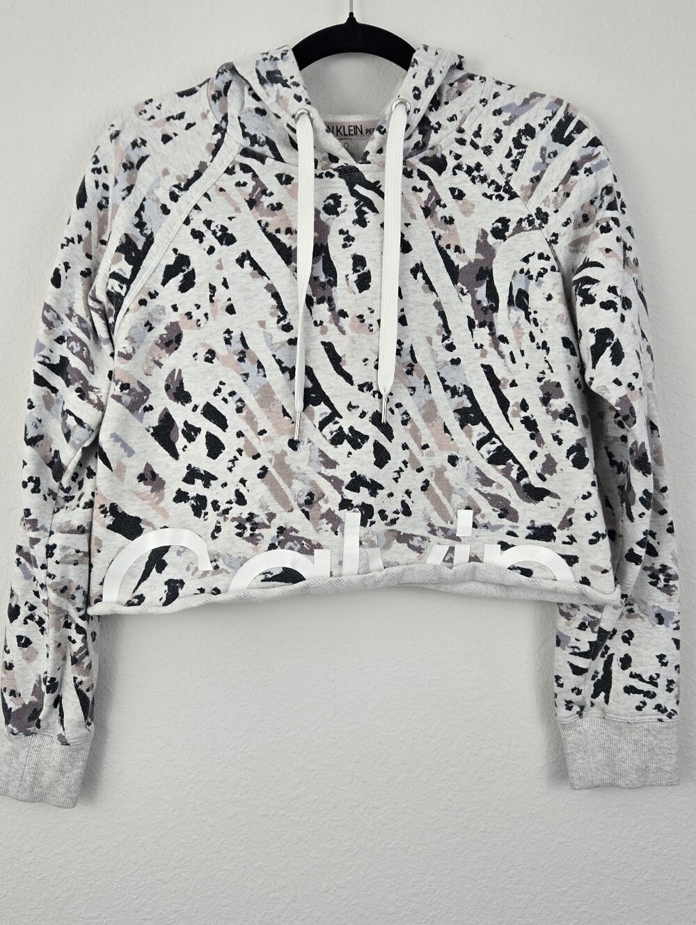 Calvin Klein Performance Cropped Printed Pullover Sweater